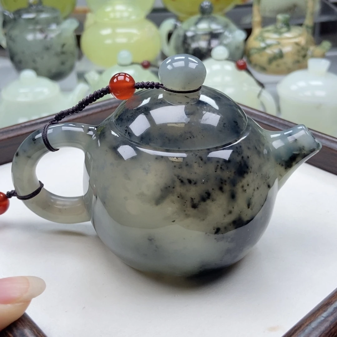 蛇纹石玉未镶嵌壶