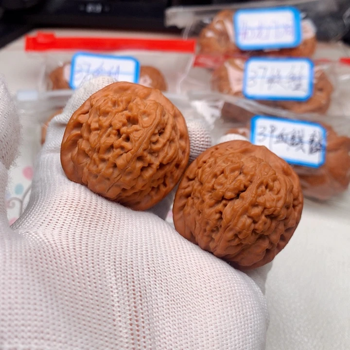 正***…文玩核桃吊坠40尺莲花