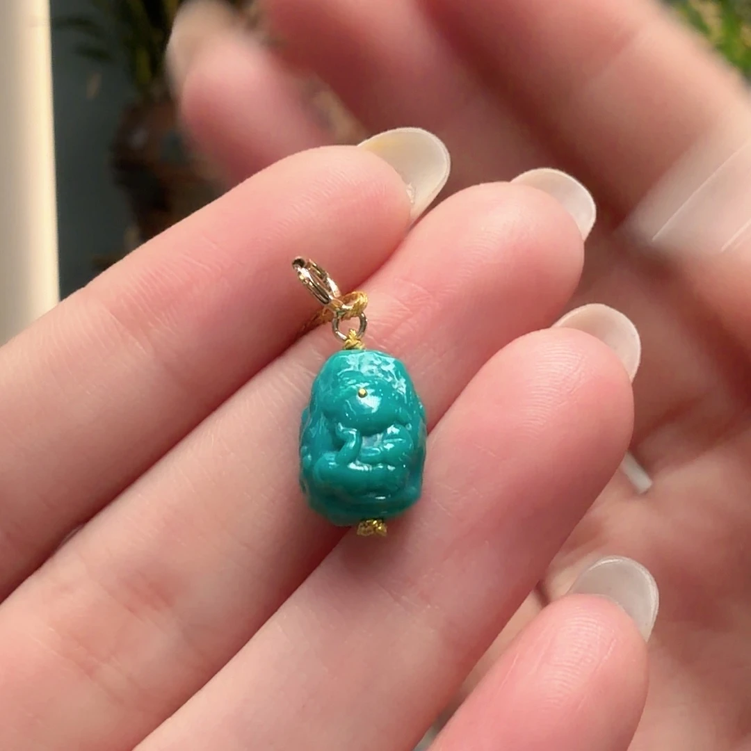 绿松石未镶嵌颈饰