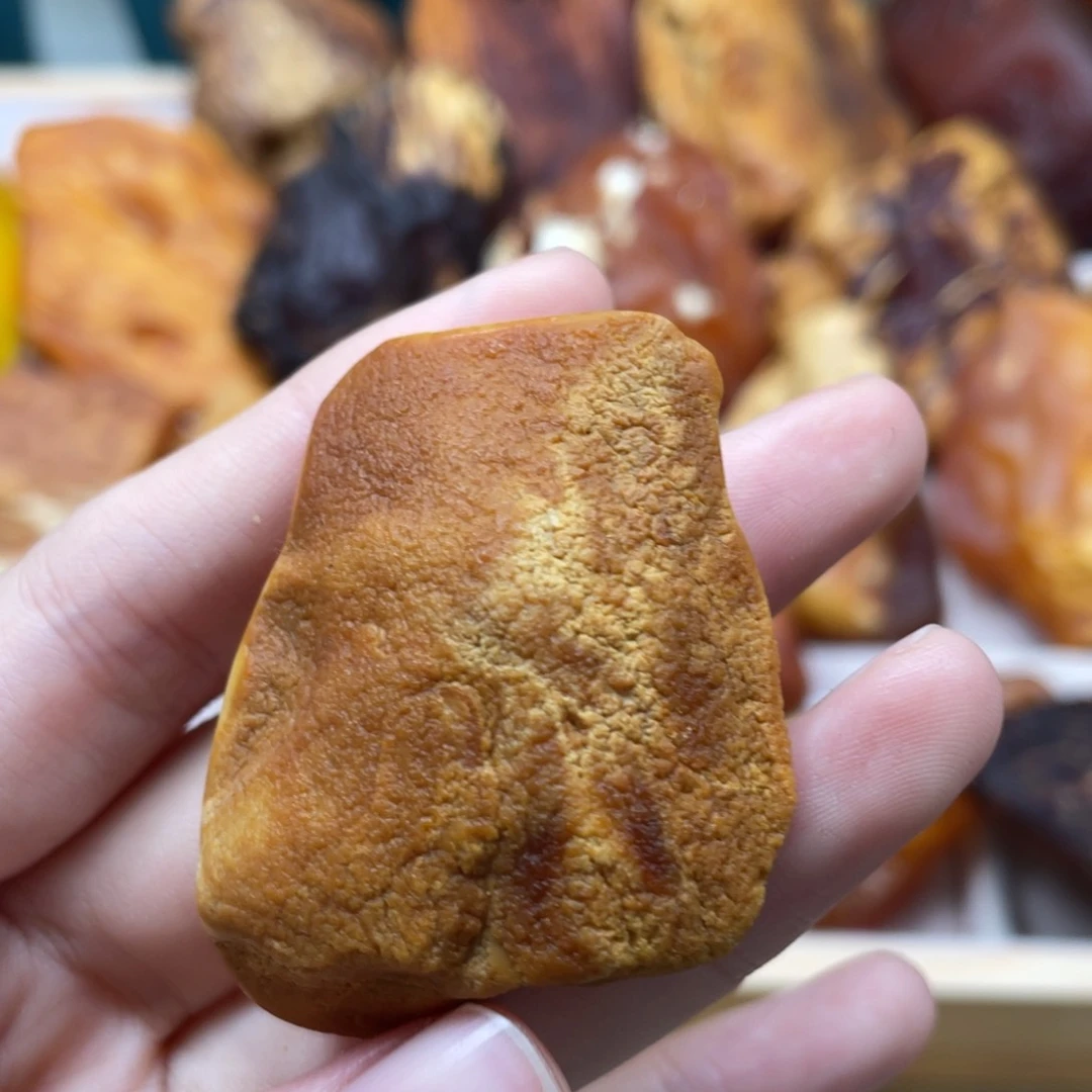 琥珀珠宝奇石未镶嵌