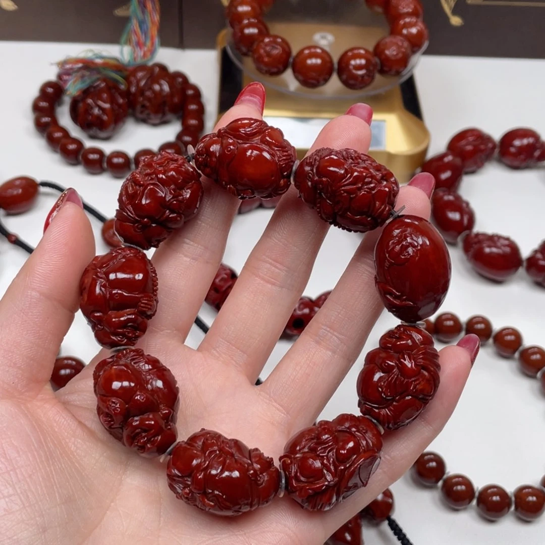 橄榄核手串村*娃弥勒，