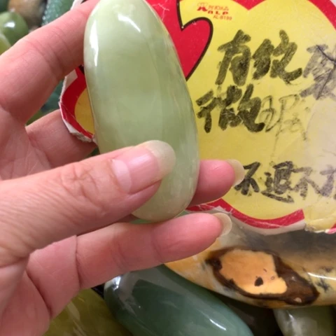 蛇纹石玉未镶嵌手把件