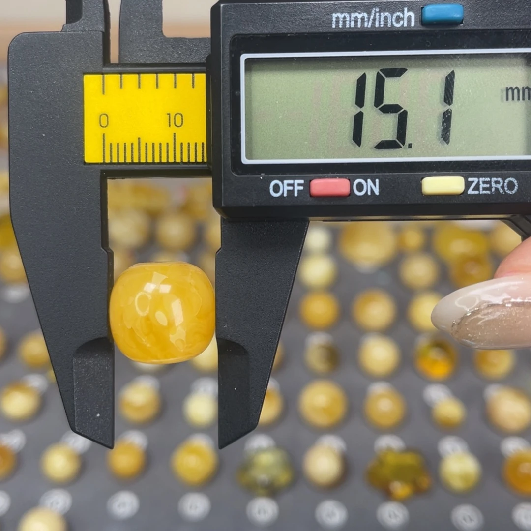 琥珀未镶嵌裸石76