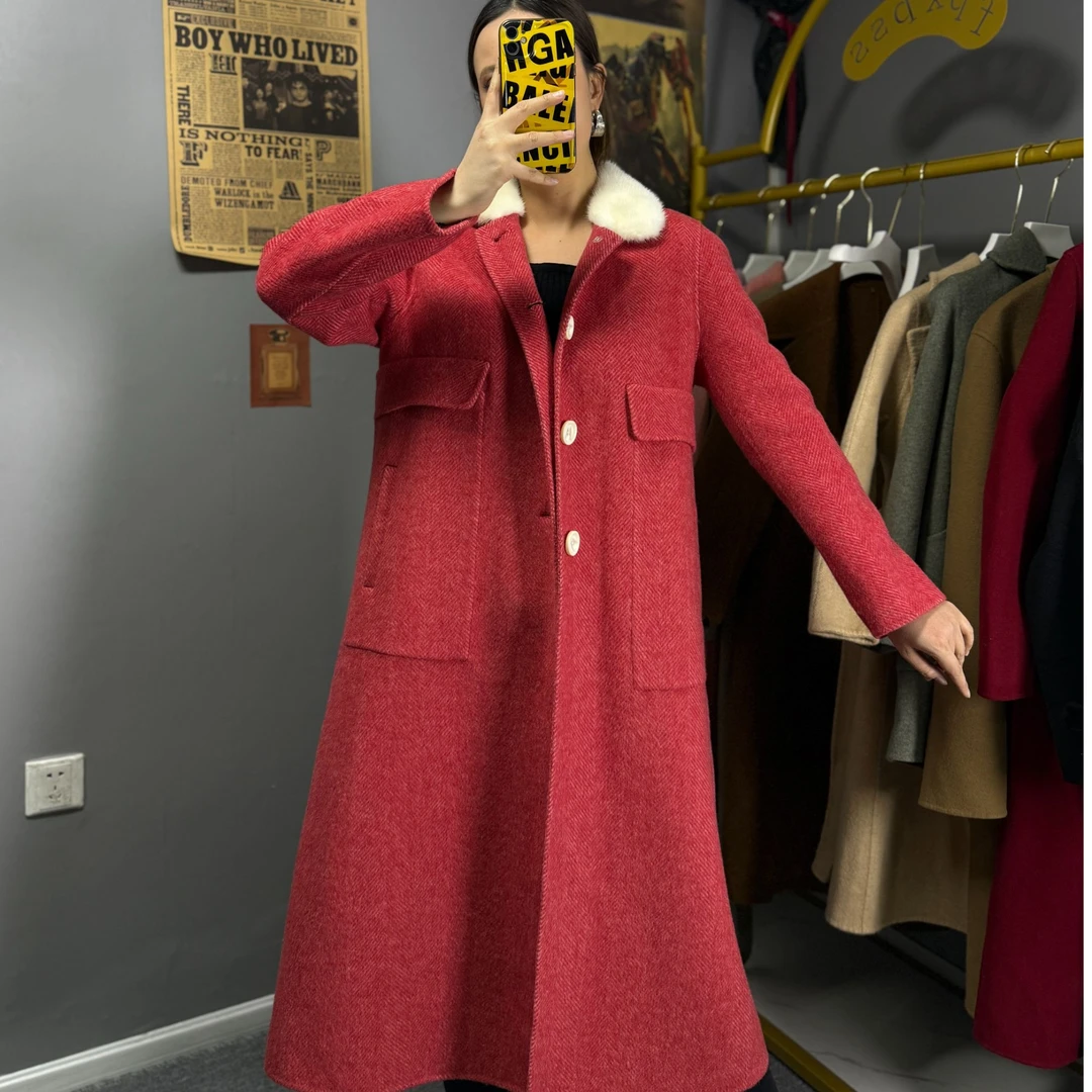 女生时尚双面澳毛大衣外套