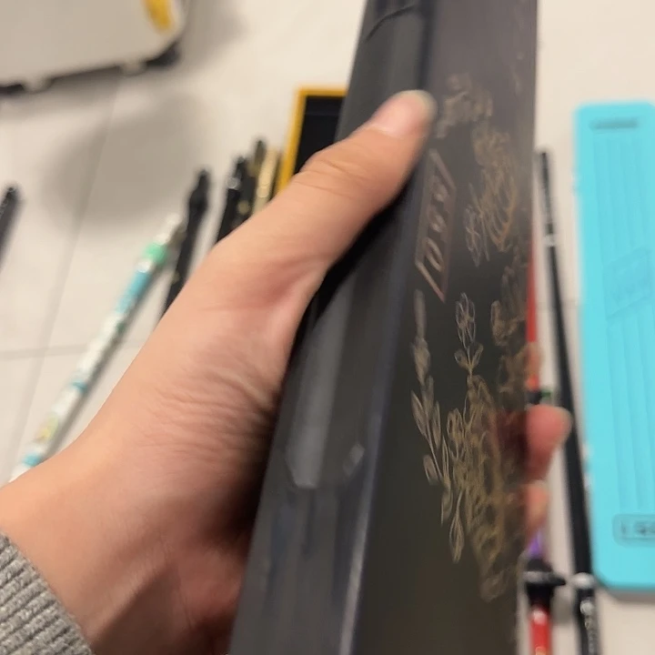 碳素620黑金漂盒一个