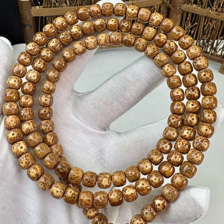 三年陈籽虎皮纹星月菩提7X8桶珠油性大密度高盘玩效果一级棒