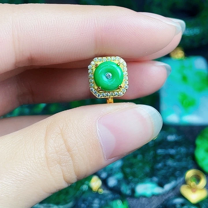 翡翠银S925镶嵌颈饰多样性