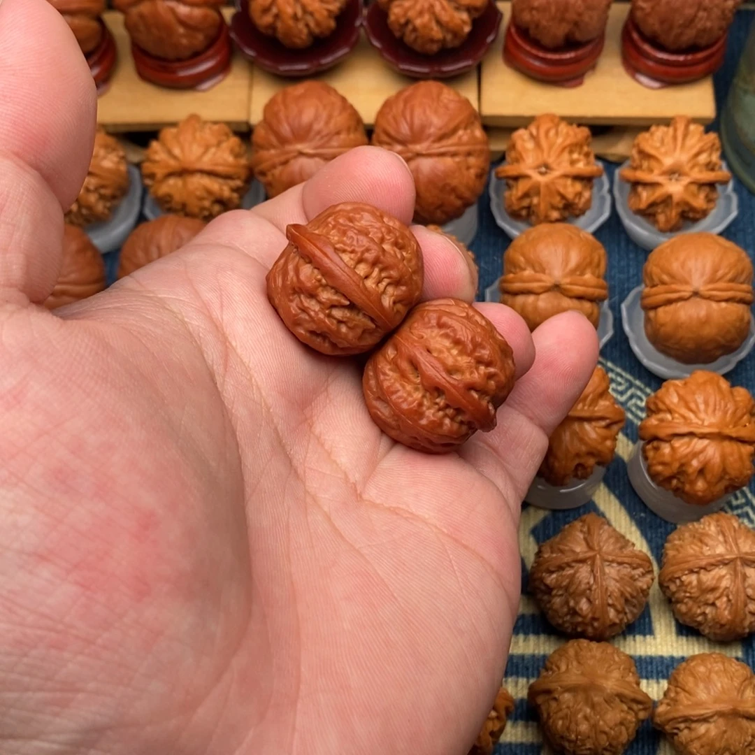 ****把件文玩核桃玉石方尊