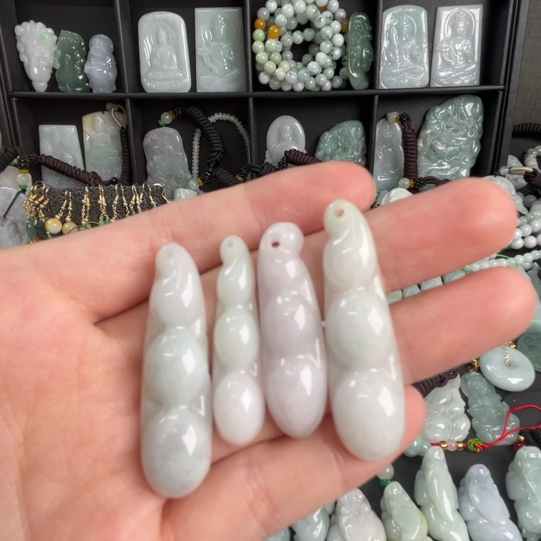 翡翠未镶嵌吊坠(不含链)微瑕