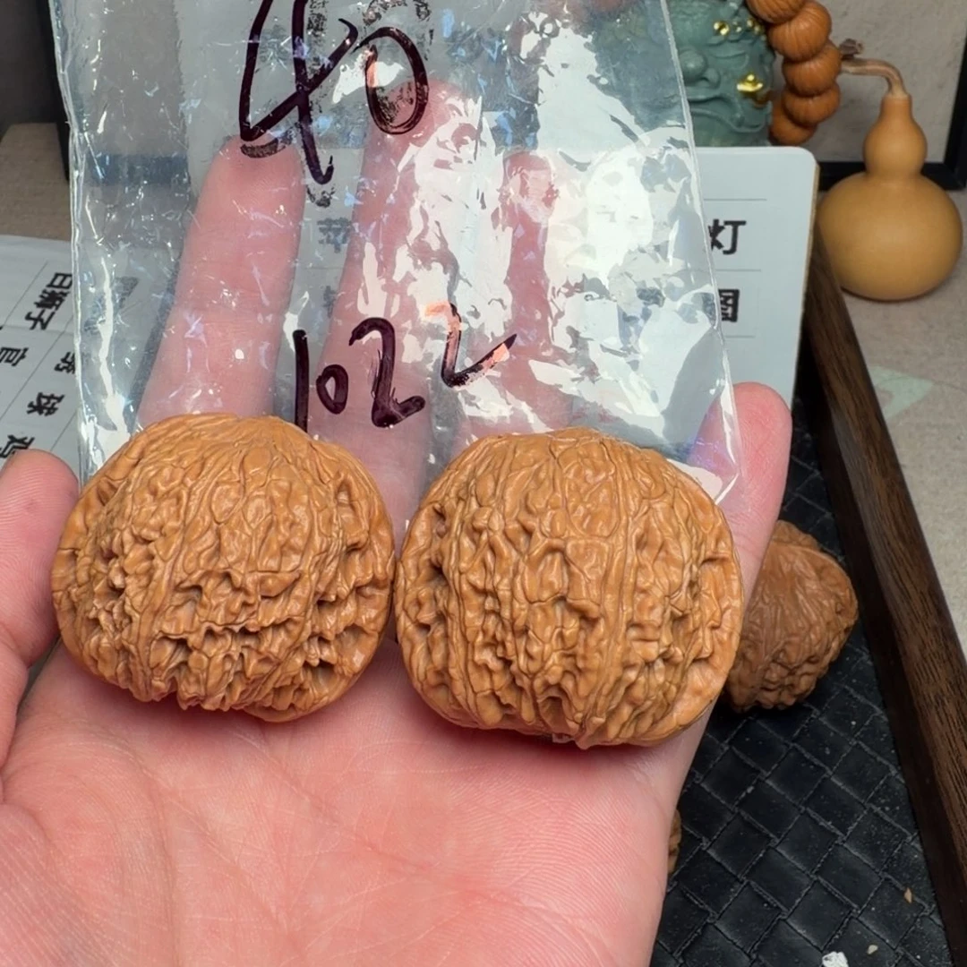 文玩核桃把件40绣球1022号