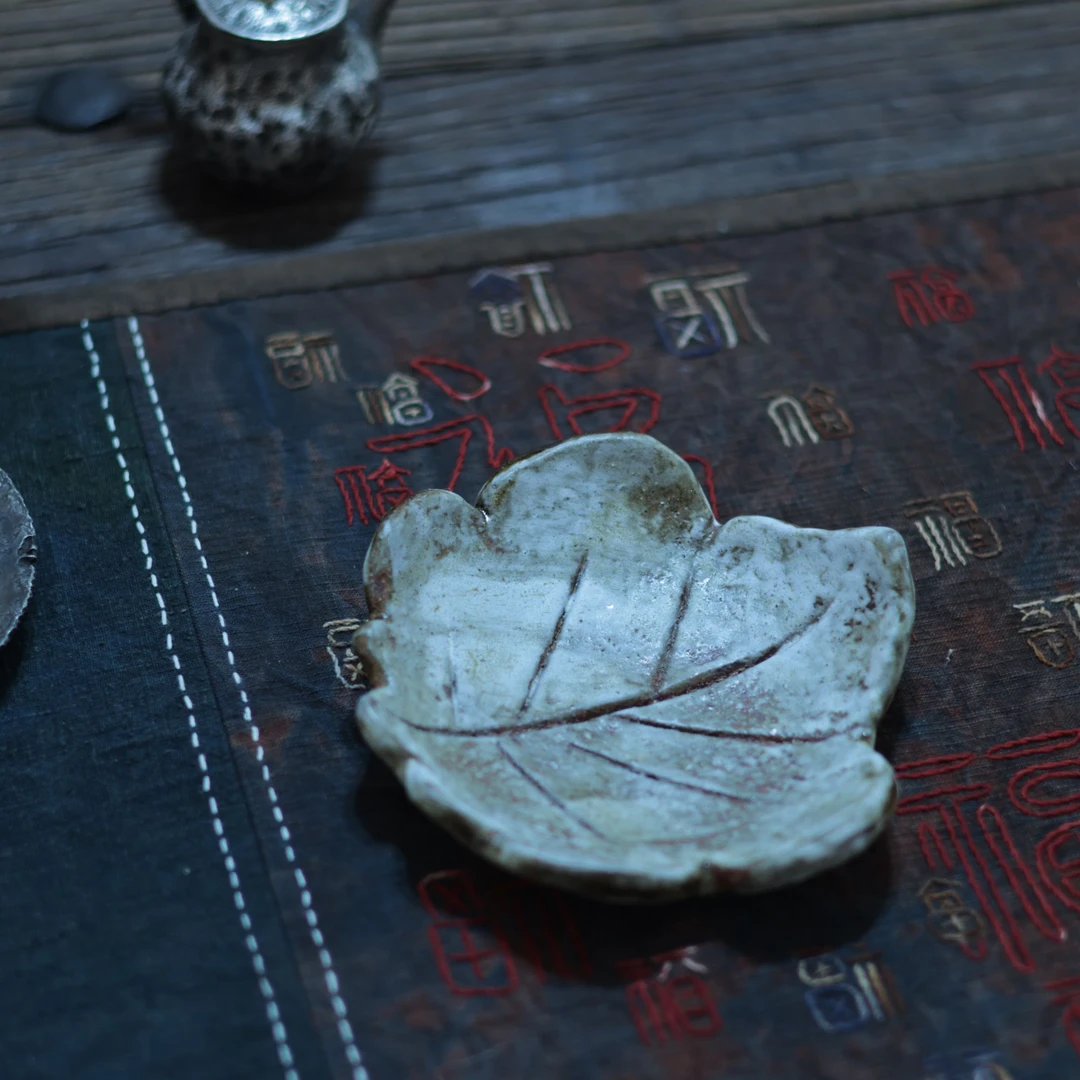 【夷嘉茗友】粉引树叶茶点盘，陶瓷茶道干泡