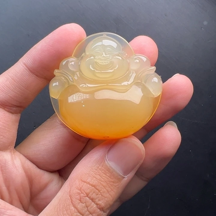 石英质玉（黄龙玉）未镶嵌颈饰