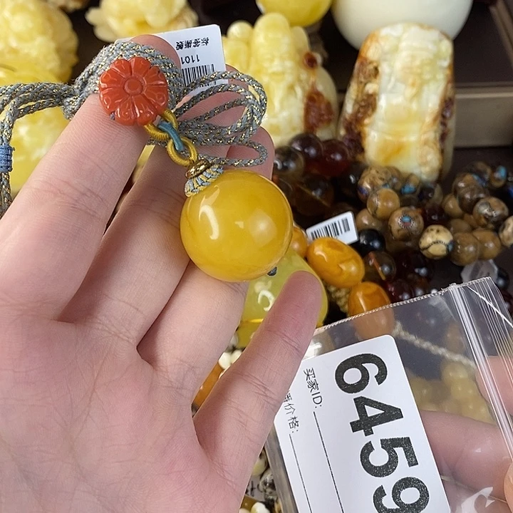 琥珀未镶嵌珠宝奇石