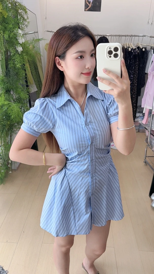 学院风夏季收腰显瘦条纹衬衫搭配高腰短裤时尚套装女