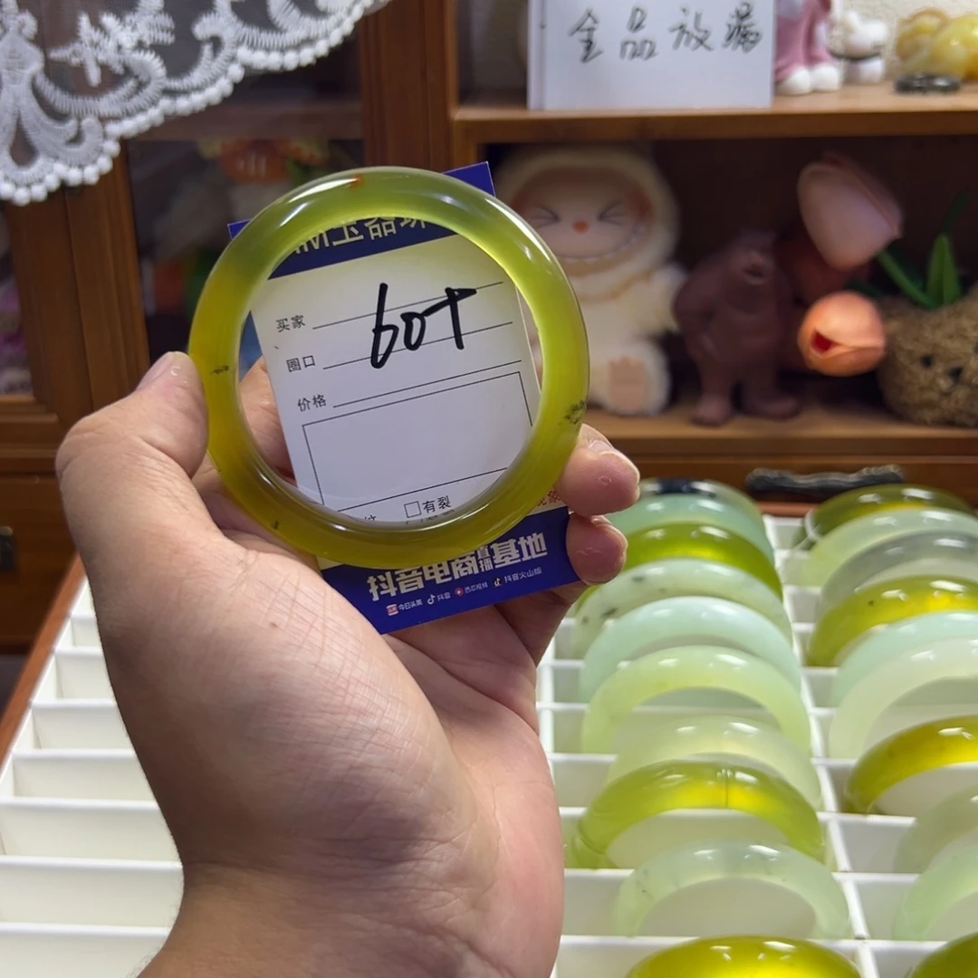 蛇纹石玉未镶嵌手镯592
