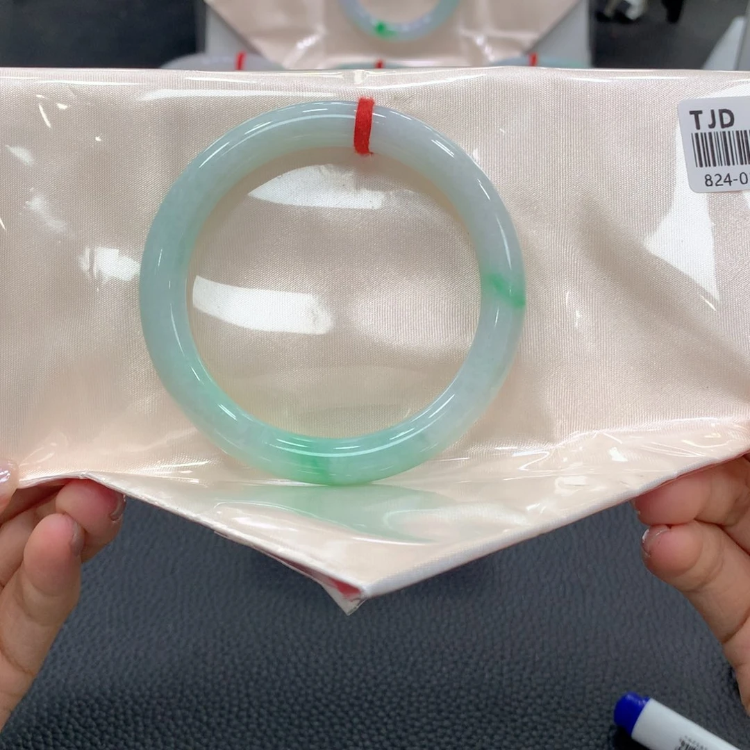 未镶嵌手镯翡翠翡翠