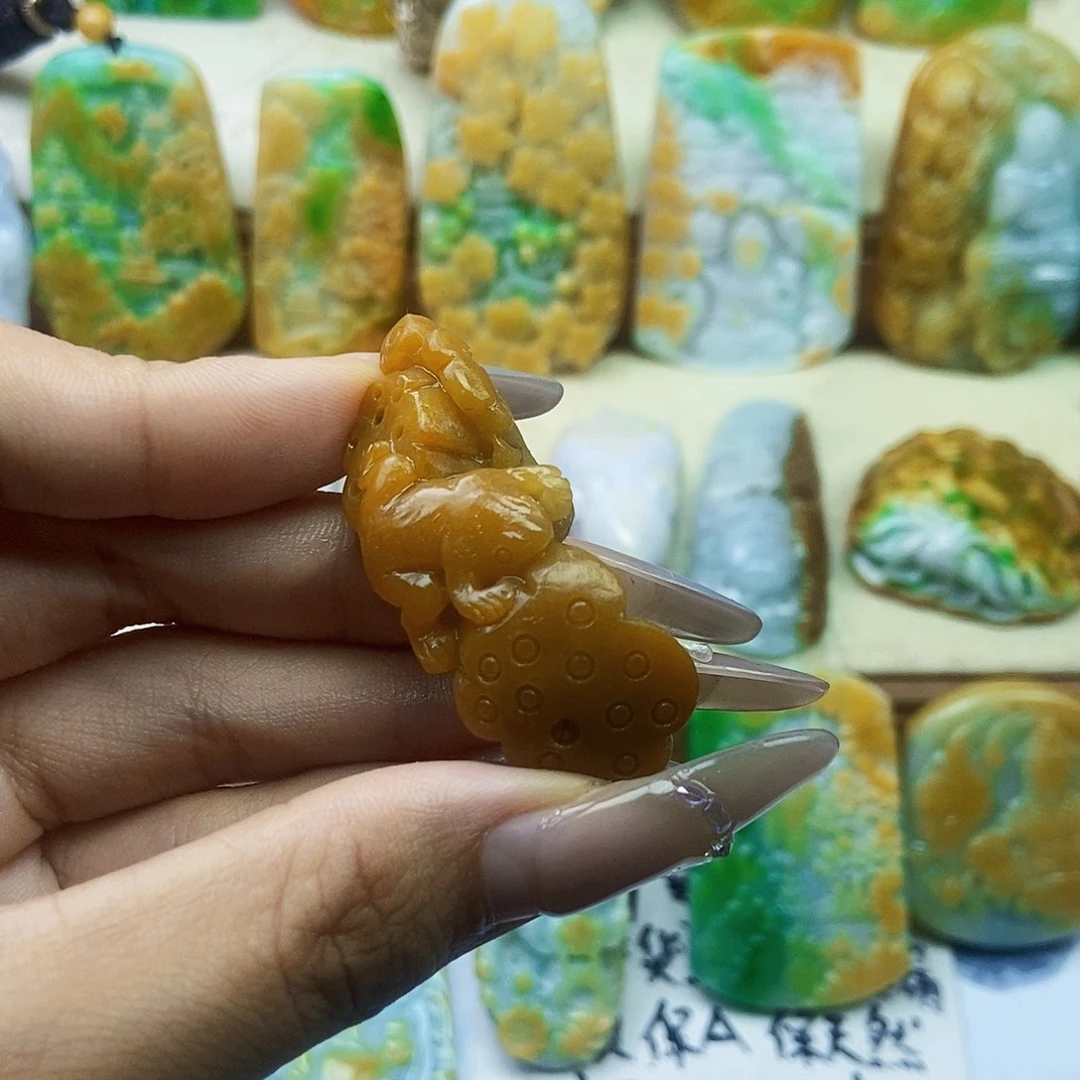 定制翡翠未镶嵌翡翠