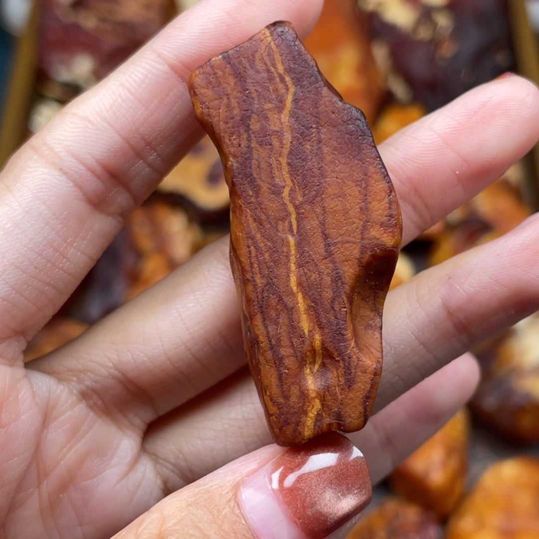 琥珀未镶嵌珠宝奇石