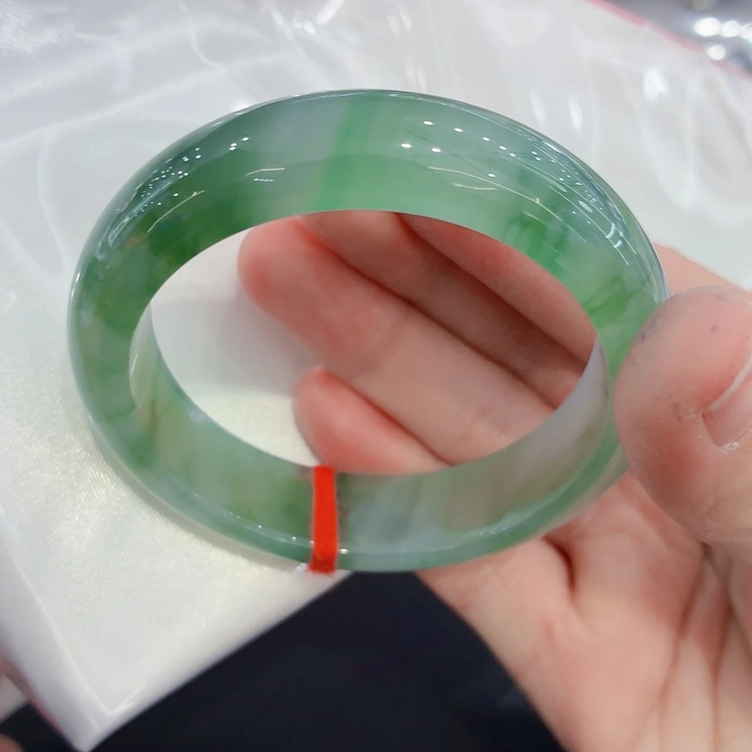 翡翠未镶嵌手镯翡翠55圈口（强推）轮胎