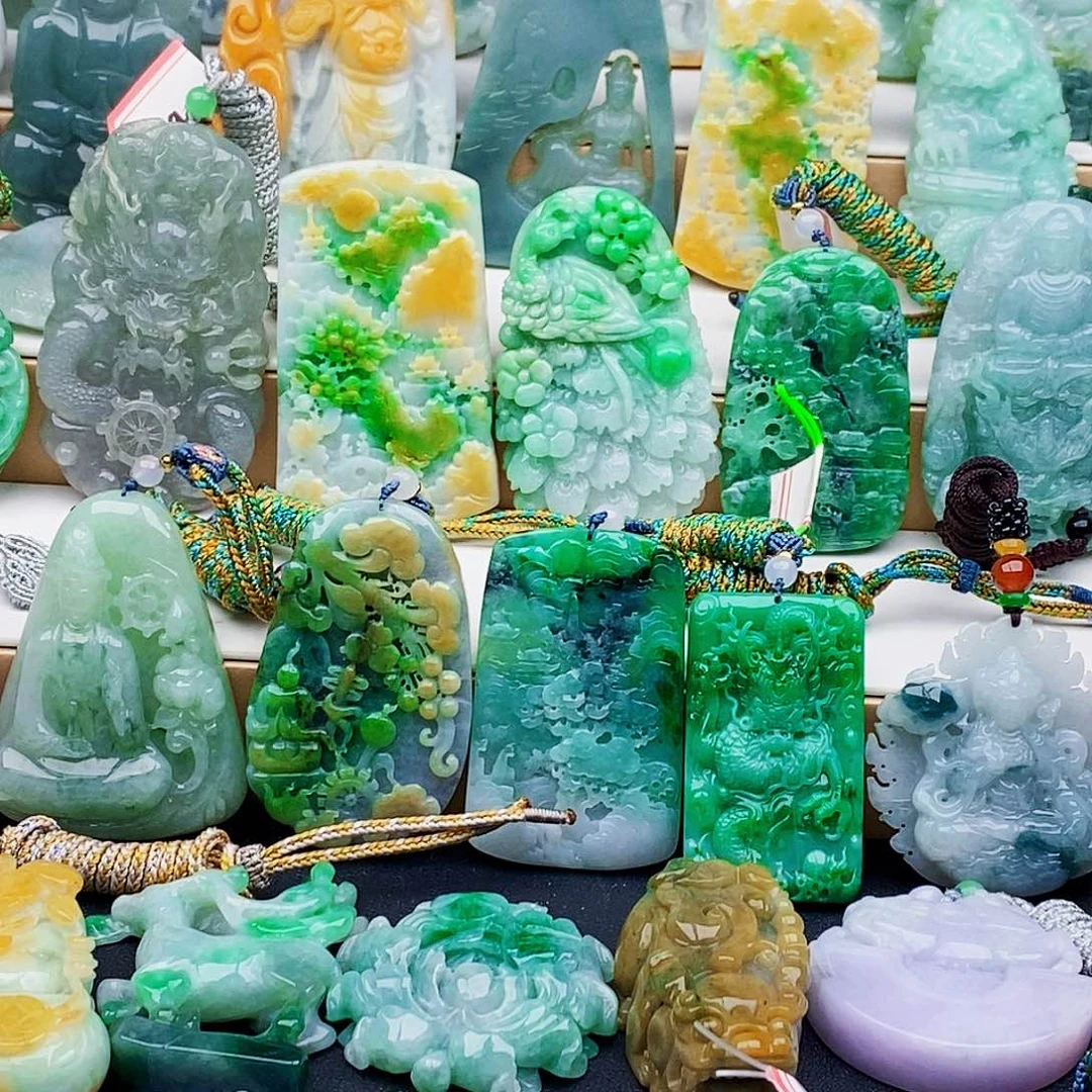 吊坠(不含链)未镶嵌翡翠