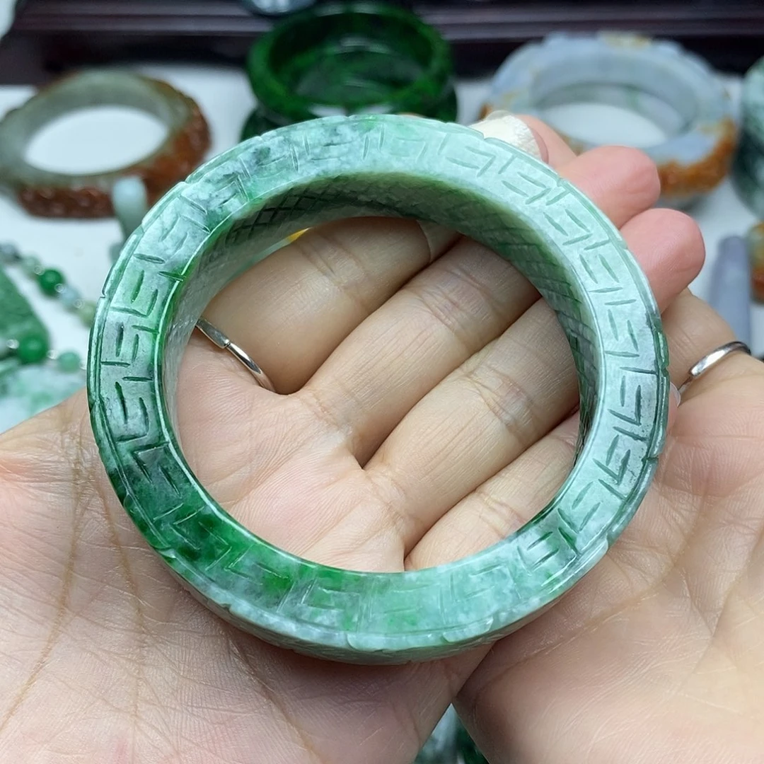 颈饰未镶嵌翡翠ℒ****手镯