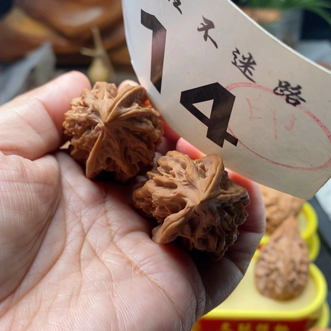 把件文玩核桃红缨枪坐山雕