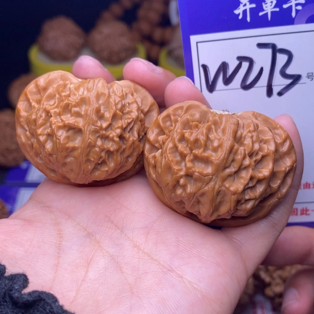 文玩核桃吊坠W273链接 宫灯43尺