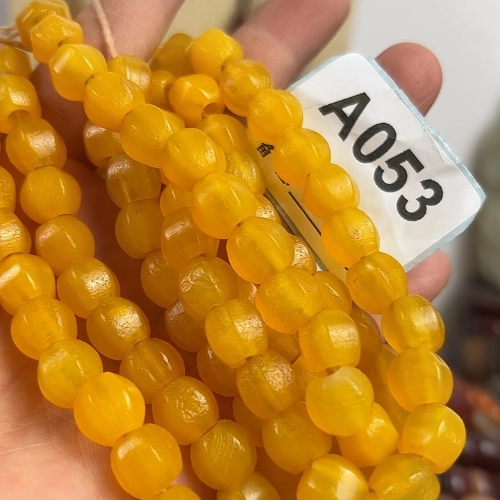 李***）玛瑙/玉髓颈饰未镶嵌