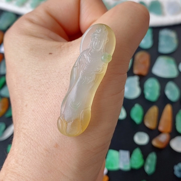 定制翡翠未镶嵌观音