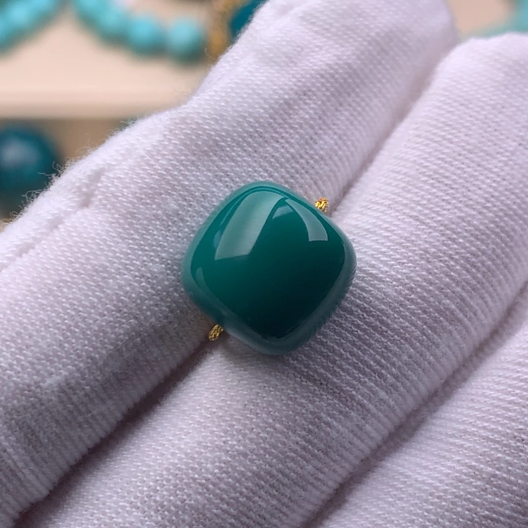 绿松石未镶嵌珠宝奇石11.5