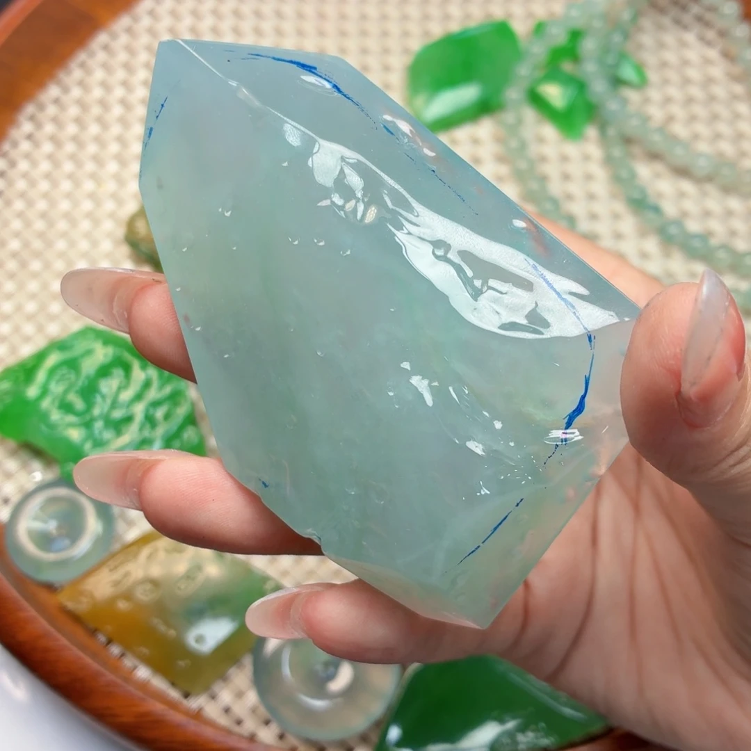 纳***川定制翡翠未镶嵌翡翠首饰