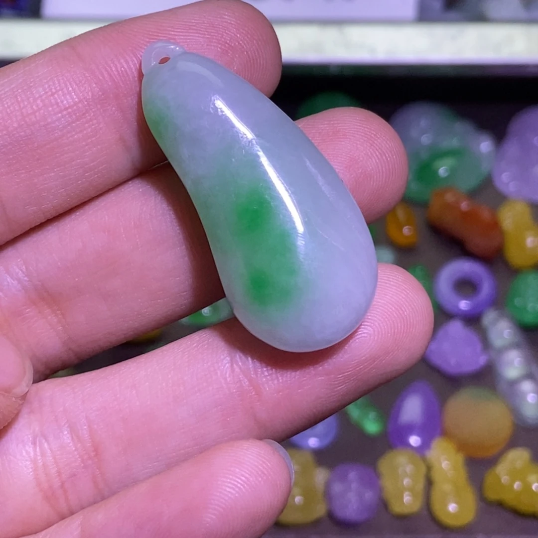 颈饰未镶嵌翡翠吊坠