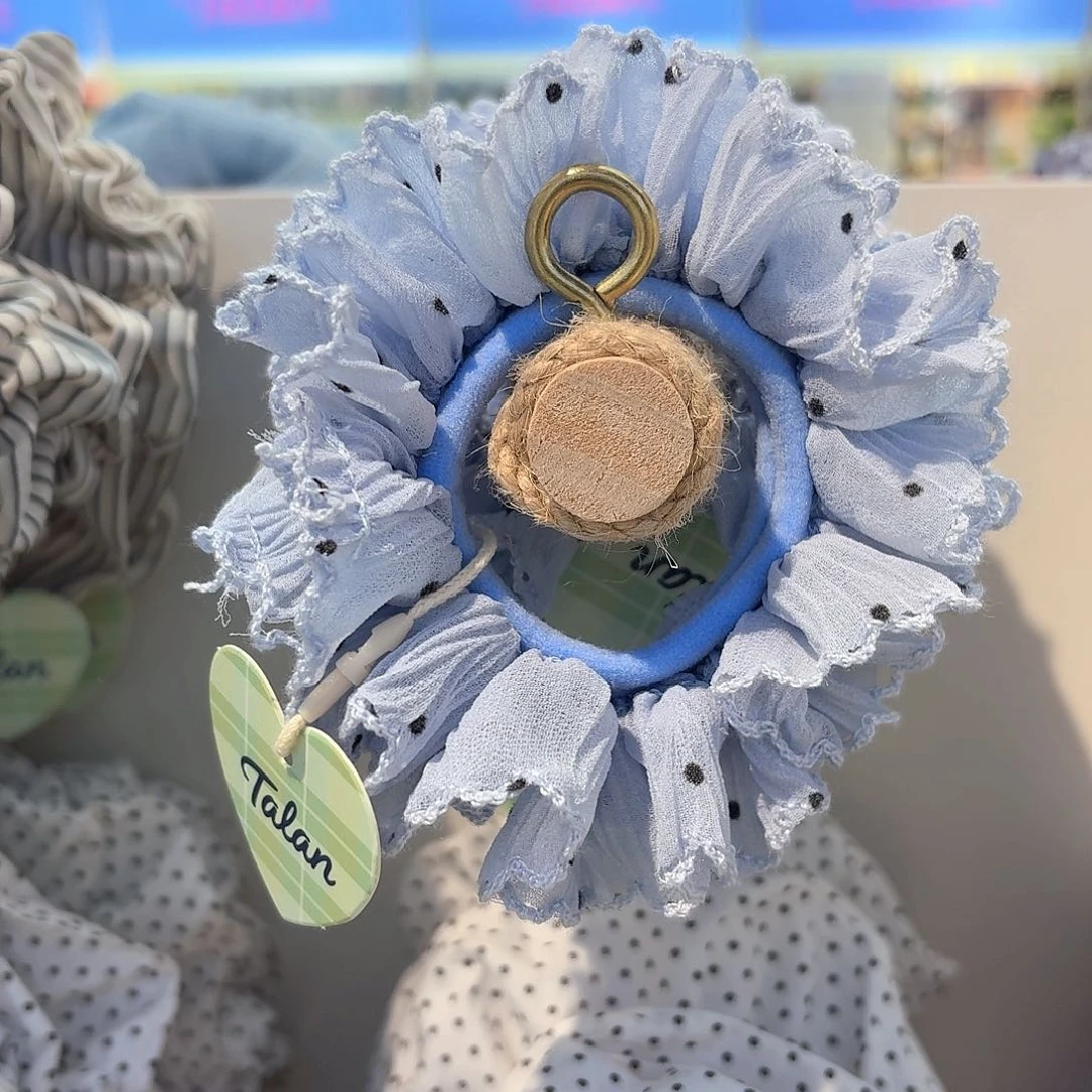 皮质铁合金浅蓝波点发圈