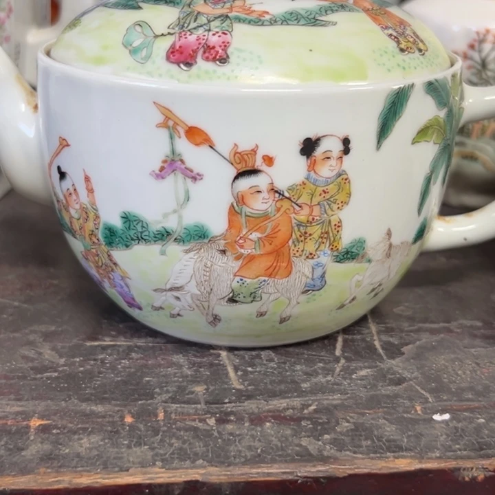 摆件喜乐满堂之茶壶