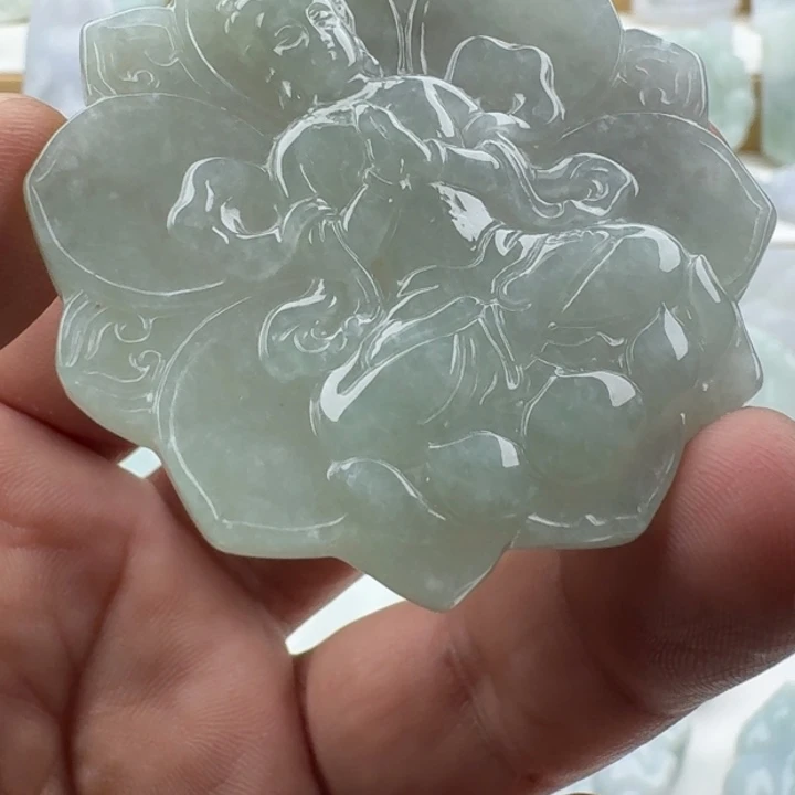 翡翠未镶嵌颈饰天然缅甸A货翡翠