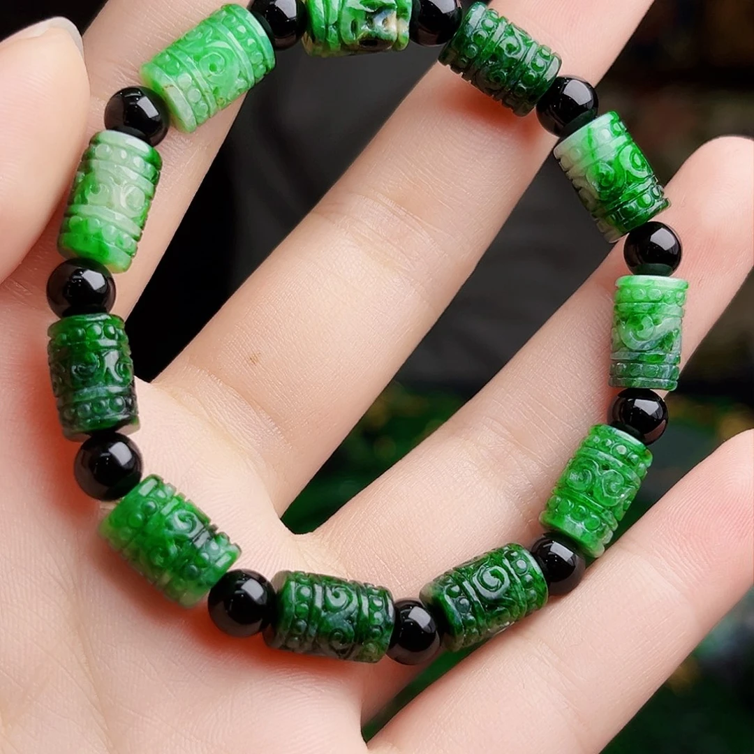 颈饰未镶嵌翡翠多样性