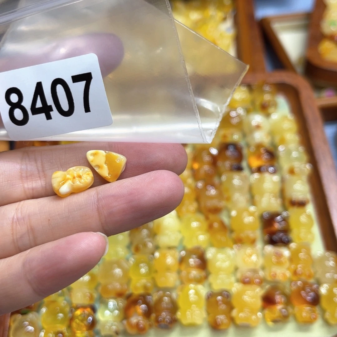 未镶嵌琥珀珠宝奇石