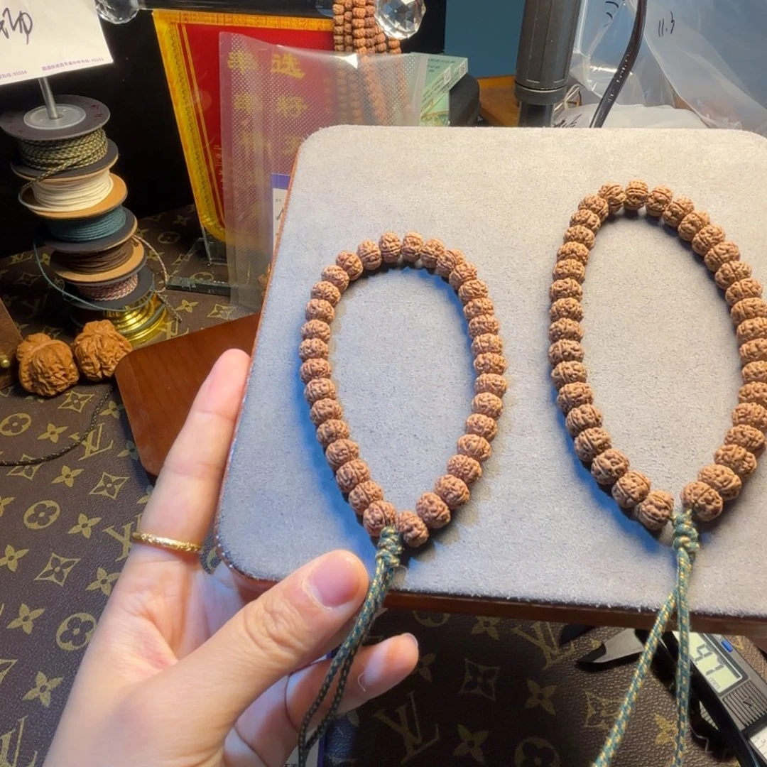 J***Z金刚菩提吊坠纯血老树王8号