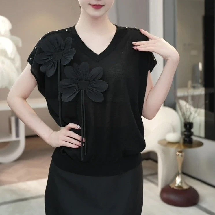 2025夏季新款时尚花朵针织薄款女士显瘦蝙蝠袖宽松型针织短袖上衣