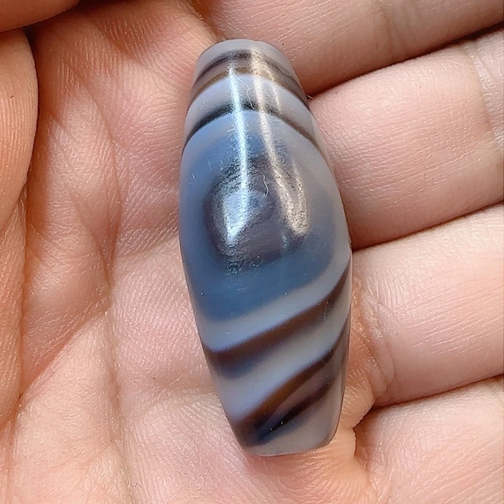 玛瑙/玉髓颈饰未镶嵌向**?