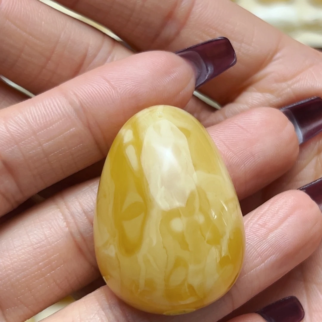 蜜蜡裸石未镶嵌28mm水滴吊坠