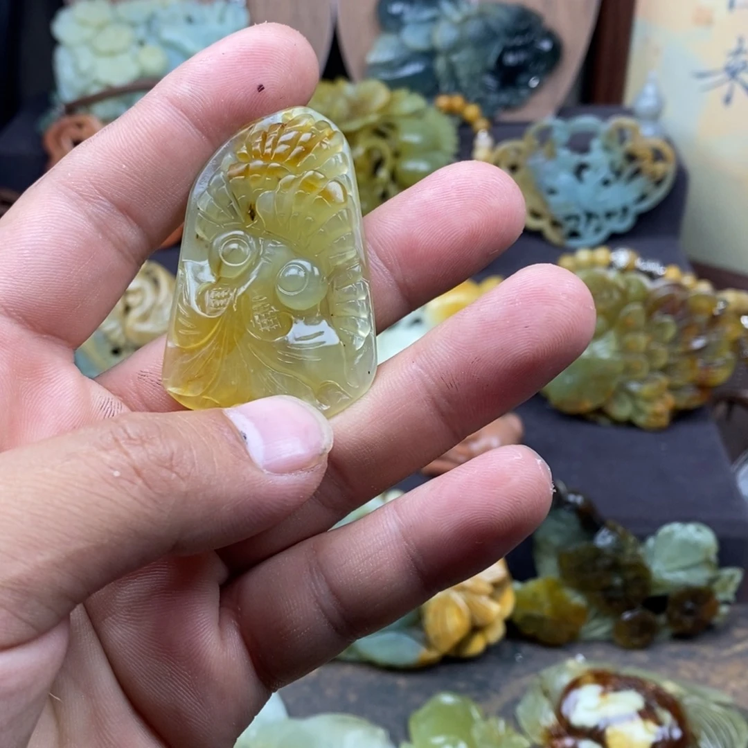 蛇纹石玉未镶嵌吊坠(赠链)