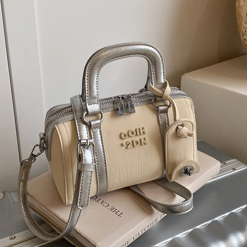 今年流行夏季小包包女2025新款时尚撞色百搭斜挎包超火手提枕头包