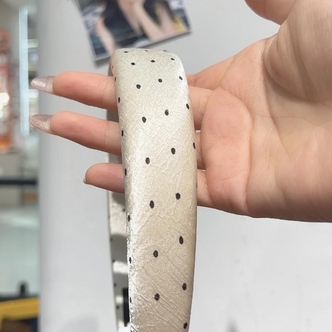 皮质铁合金白色波点发箍