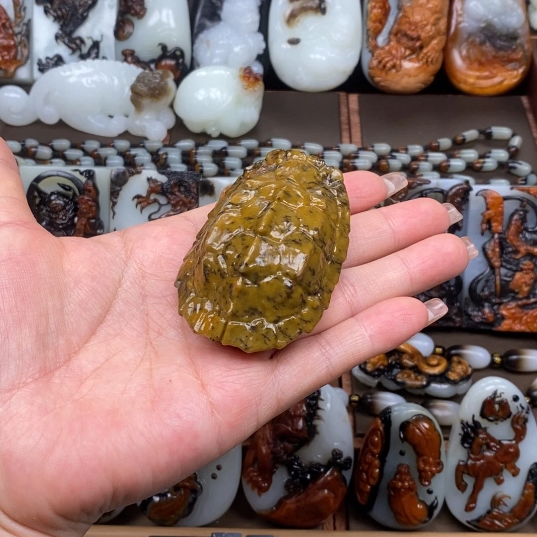 颈饰未镶嵌和田玉