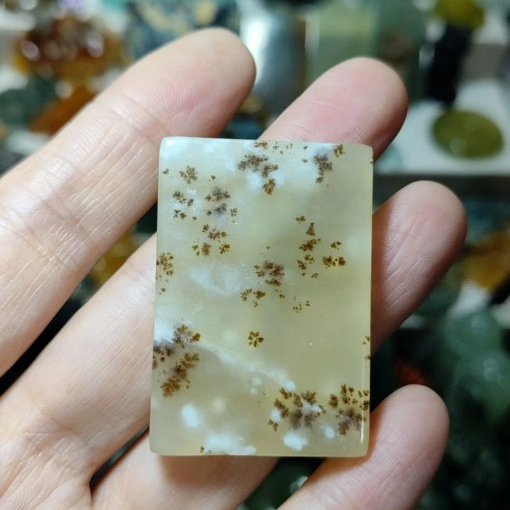岫玉未镶嵌微瑕挂坠