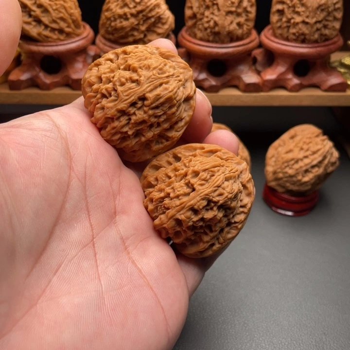 一***饱文玩核桃把件南疆