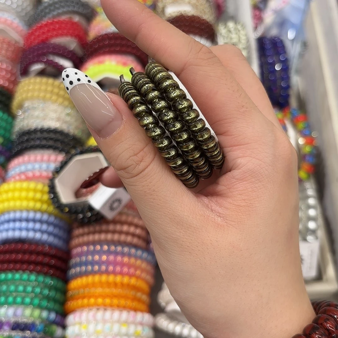 皮质铁合金黑金色