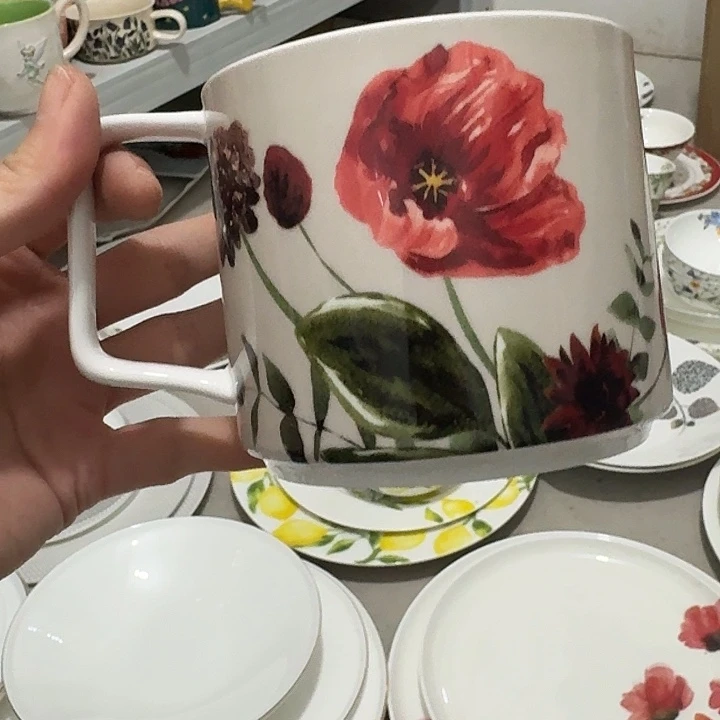 骨瓷 微瑕 杯子一个
