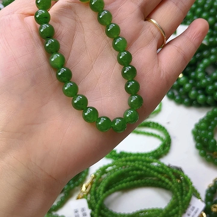 不****颈饰未镶嵌和田玉